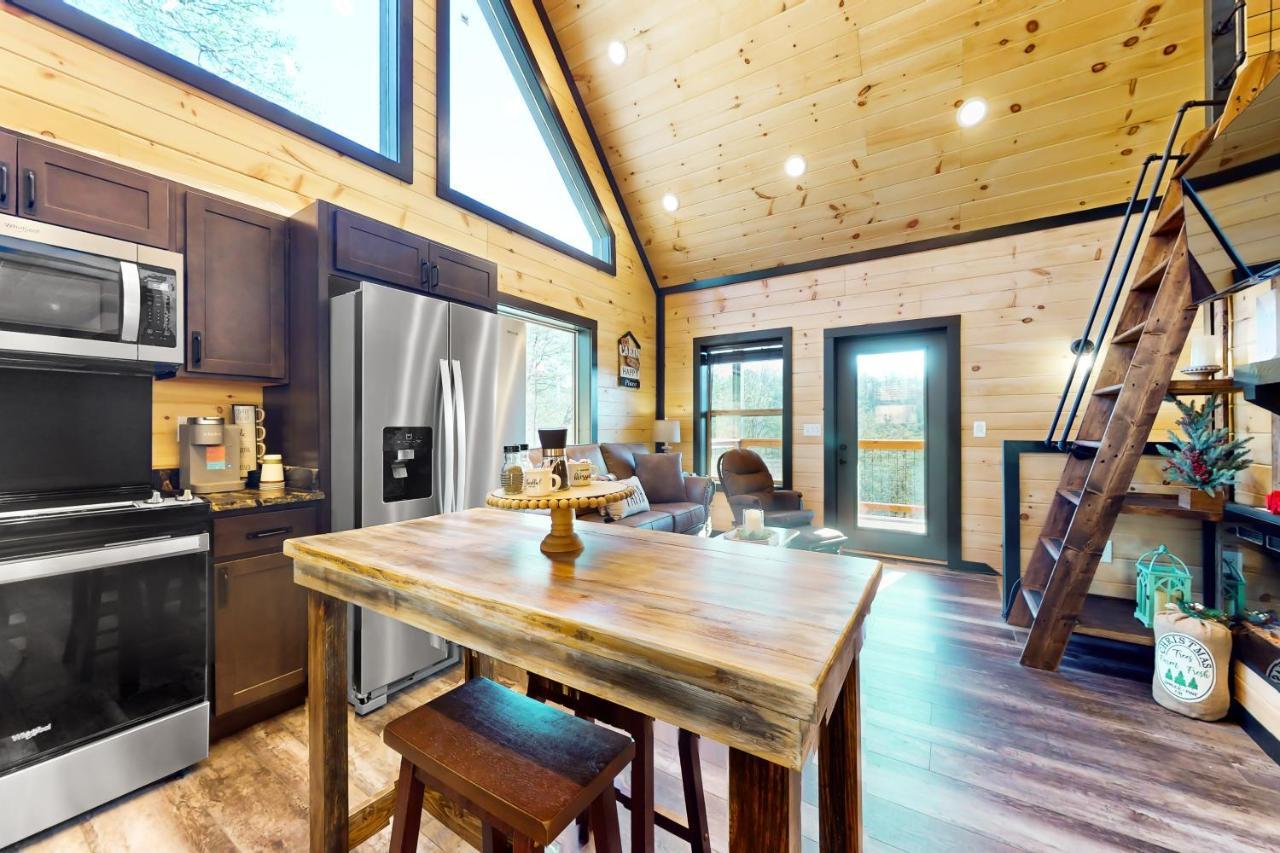 Fiesta Hills Hideaway Villa Sevierville Exterior photo